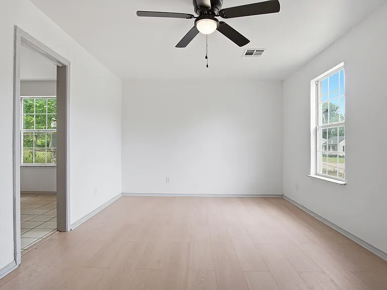 1305 Bellevidere Dr — Photo 19