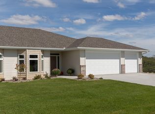 1859 Alder Ln NW, Rochester, MN 55901