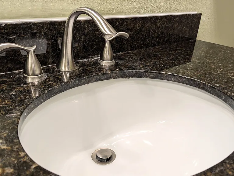 7935 Dartmoor Dr — Photo 10