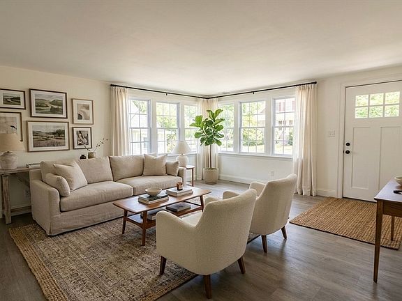 2nd image of 18 Palisades St