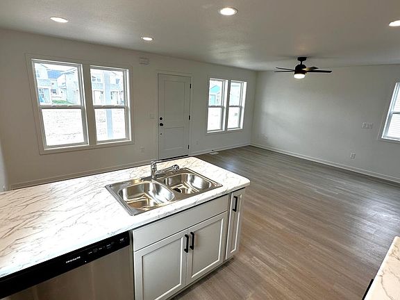 3rd image of 1064 Wipple WAY