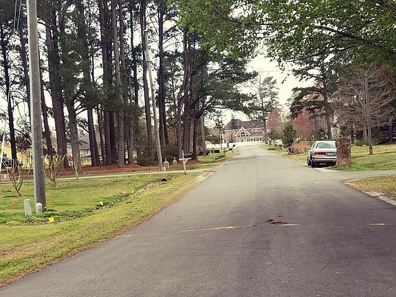 4th image of 4048 Sadler Dr