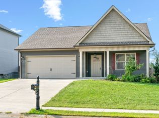 528 Sourwood Dr, Clarksville, TN 37042
