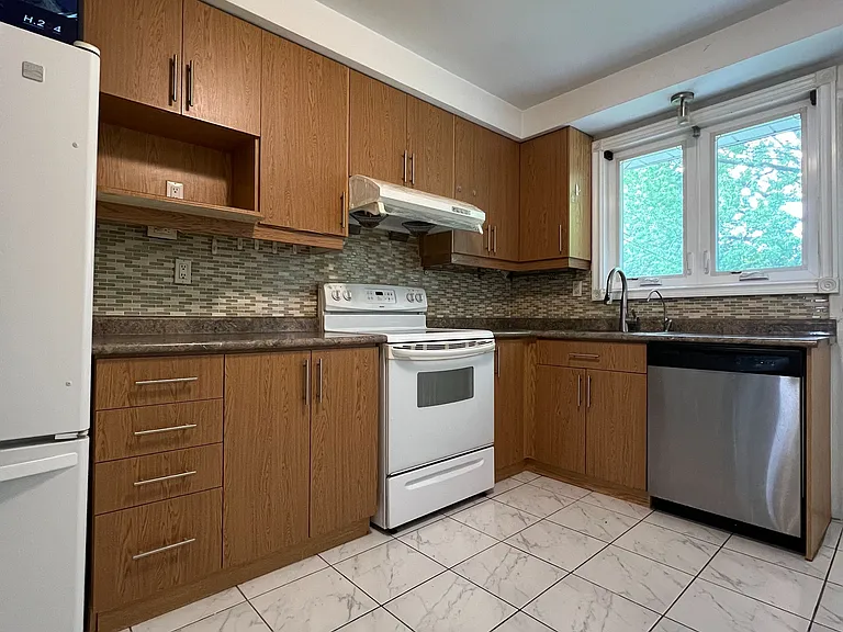 142 Spring Garden Ave — Photo 9