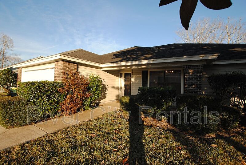 1st image of 10343 Huntington Forest Blvd E