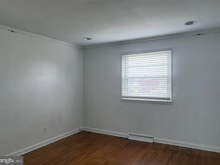 1868 Pine Rd — Photo 26