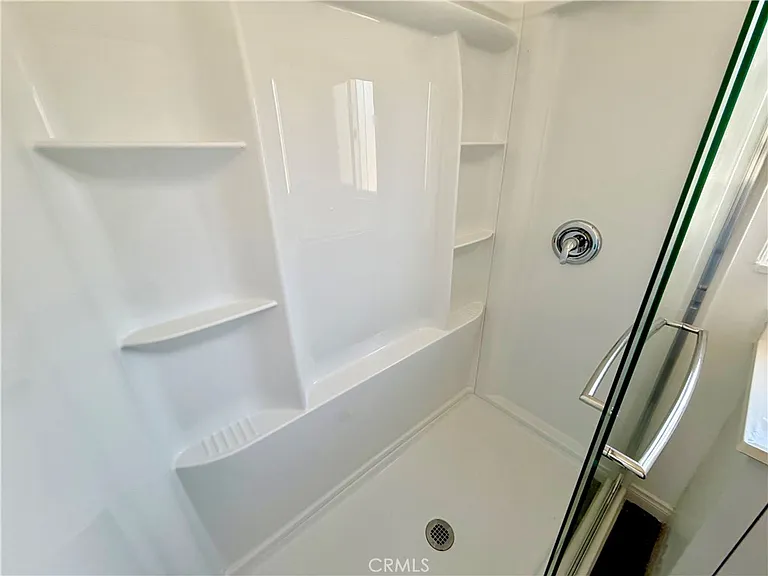 3011 Delta Ave — Photo 18