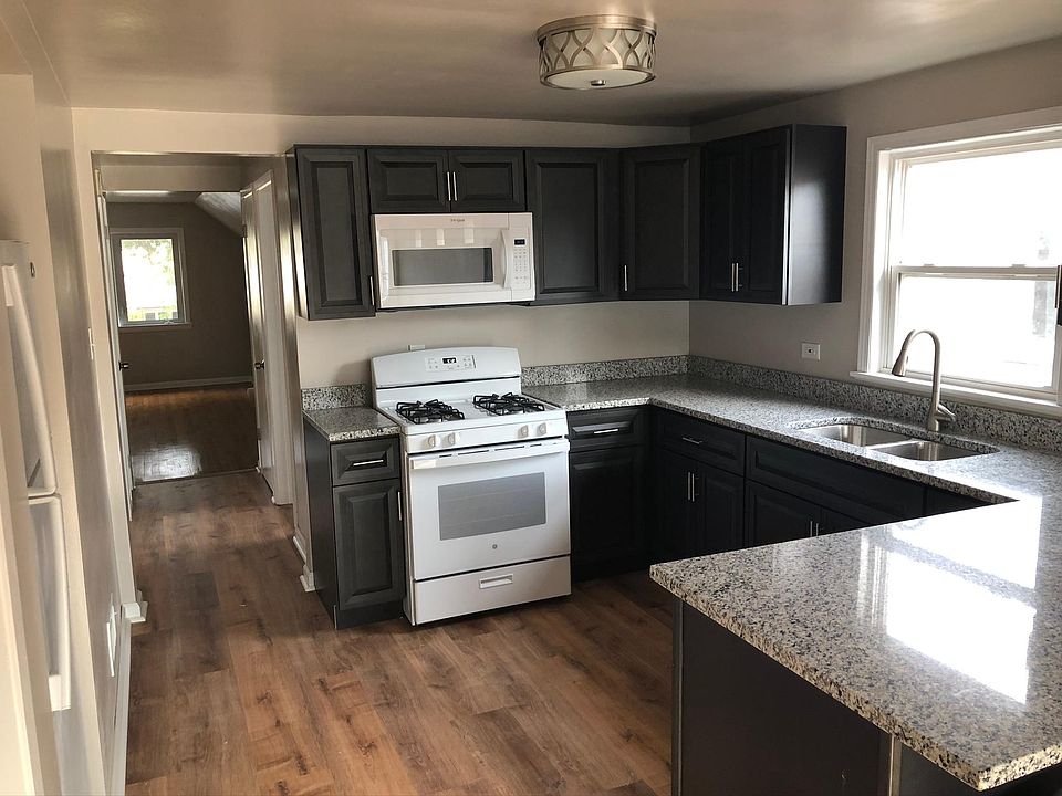 1st image of 6206 S Narragansett Ave #2