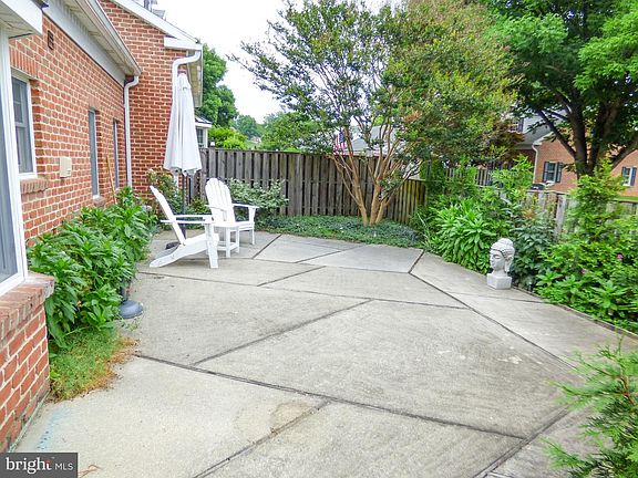 4th image of 2006 Wyntre Brooke Dr SW
