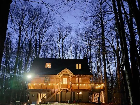 1725 Stag Run, Pocono Lake, PA 18347