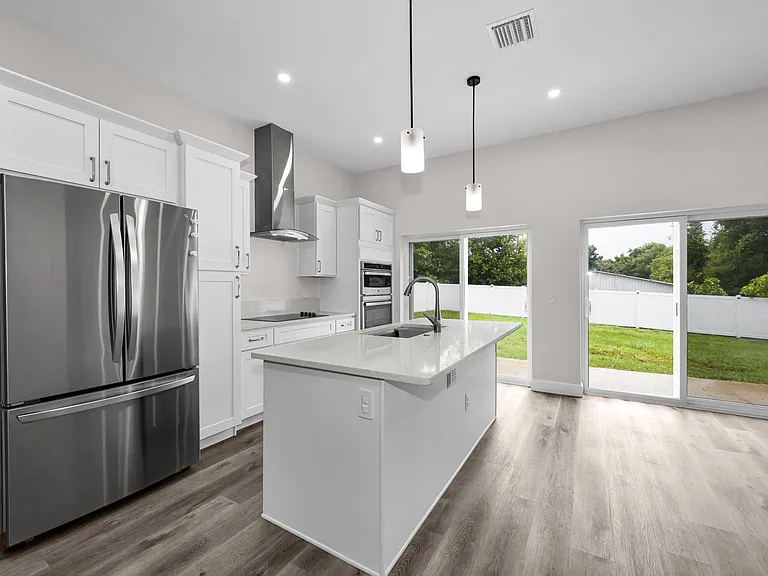 15-web-or-mls-Kitchen 1_07042026