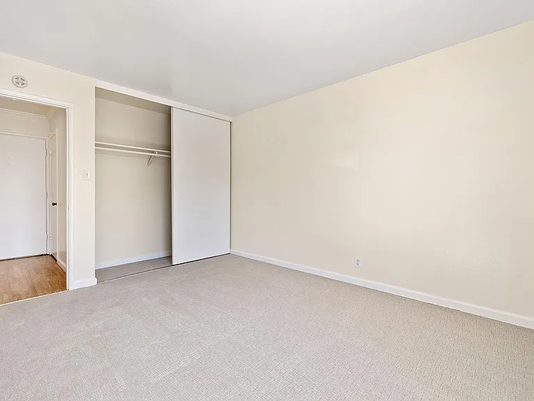 16p006 - 1435 3rd Ave — Photo 12