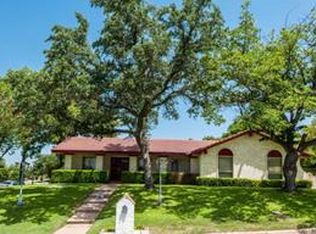 8916 Pagosa Dr, Fort Worth, TX 76116