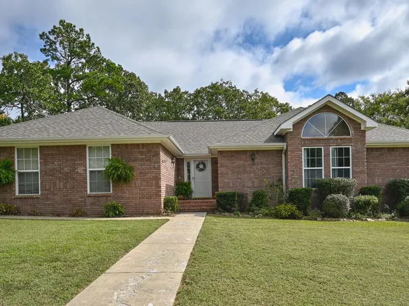 1101 Redbud Dr, Mena, AR 71953
