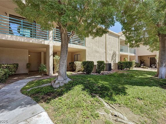 5th image of 4420 Woodpine Dr Unit 103