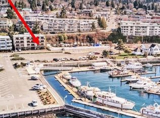 22222 Dock Ave S APT 1C, Des Moines, WA 98198