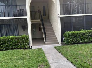 1400 Pine Glen Ln #212-D-2, Tarpon Springs, FL 34688