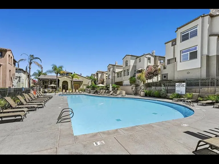 804 Almond Rd — Photo 2