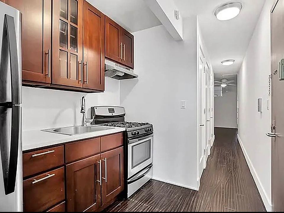 1st image of 642 10th Ave APT 5S