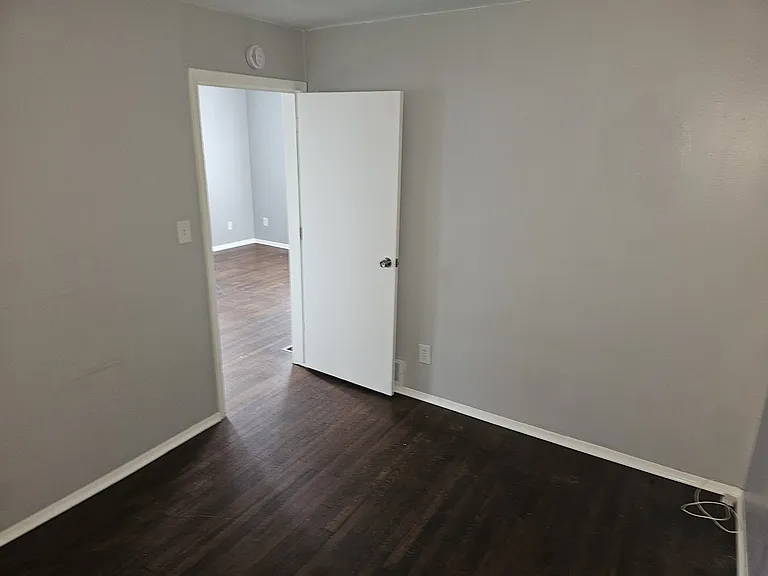 25052 Comfort St — Photo 9