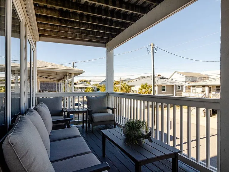 6 Seagull St #A — Photo 18