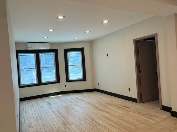 14610 Hawthorne Ave #1, Flushing, NY 11355