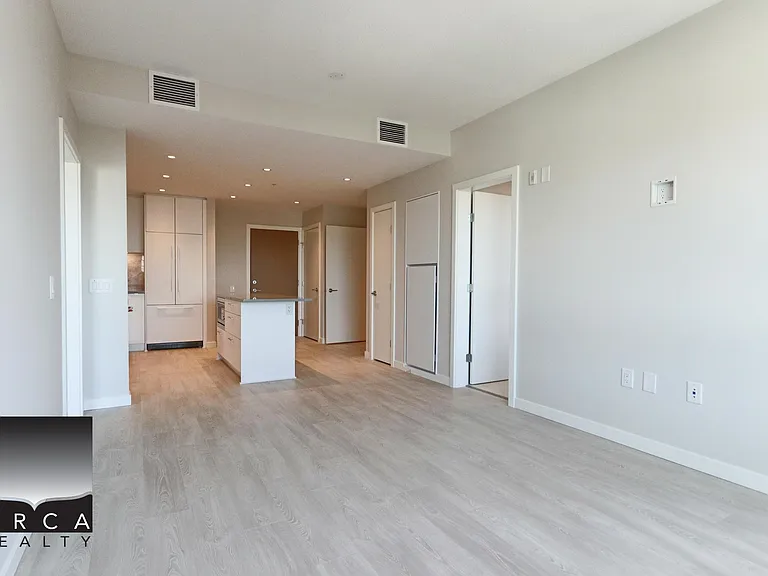 110 W 17th St #406 — Photo 18