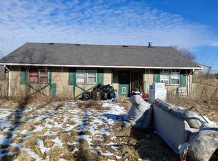 34043 W 120th St, Excelsior Springs, MO 64024