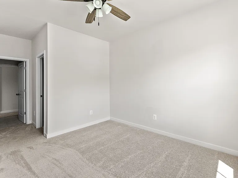 9031 Hereford Ct — Photo 32