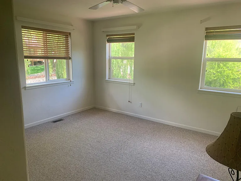 824 Red Valley Dr — Photo 11