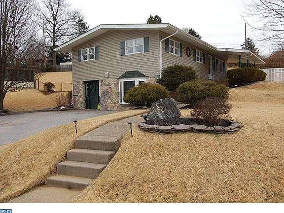 2nd image of 120 Valley Green Dr