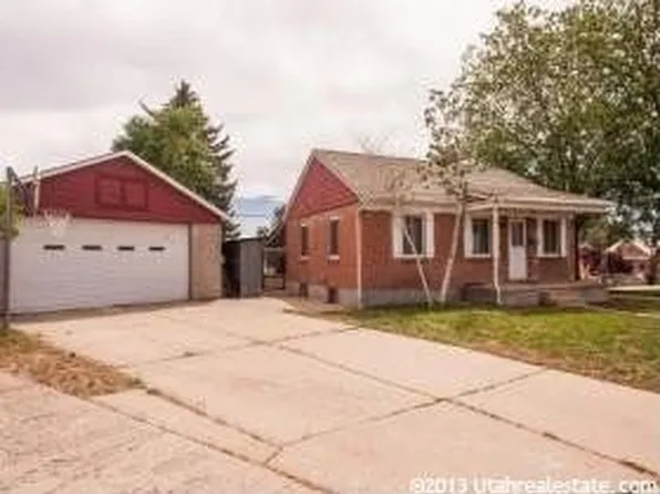 181 Ross Dr, Clearfield, UT 84015