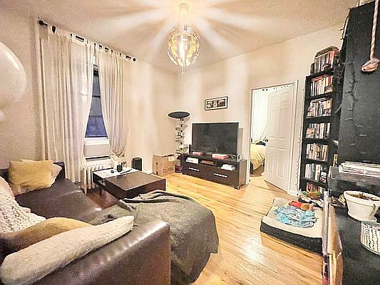 1st image of 203 W 102nd St #3B