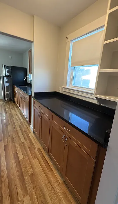 2 bed, 9999 sqft, $3,200 — Photo 4