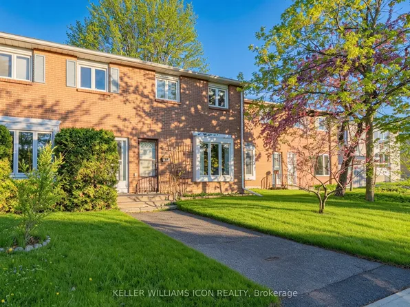 968 Meadowlands Dr, Ottawa, ON K2C 0K3