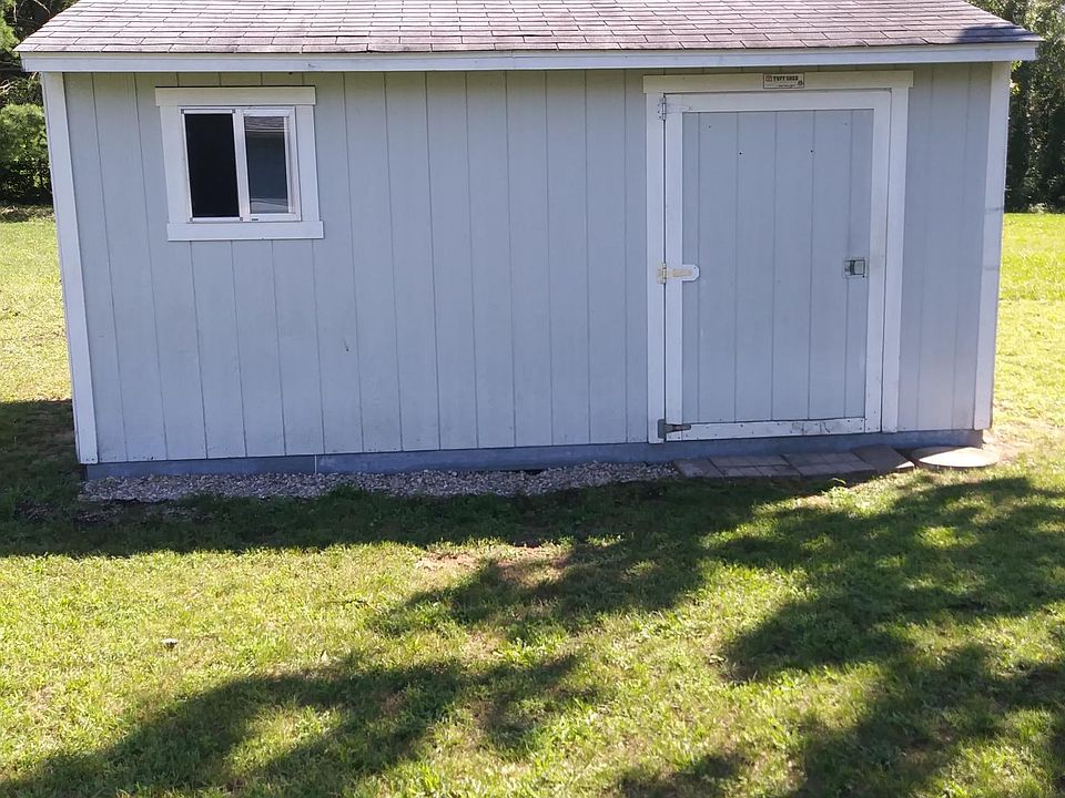 305 W State St, North Judson, IN 46366 Zillow