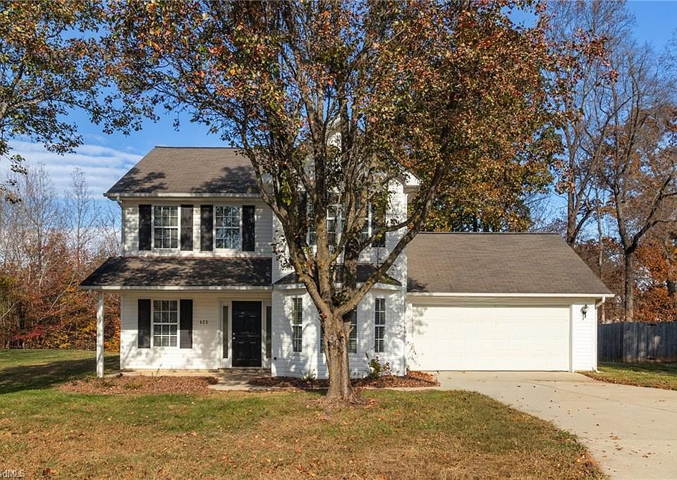 1st image of 425 Rockbridge Dr
