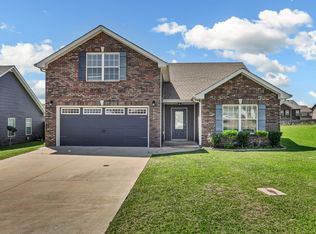 1044 Charles Thomas Dr, Clarksville, TN 37042