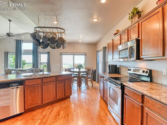 4th image of 9915 Kings Canyon Dr