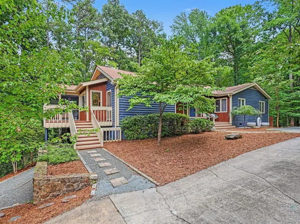 625 Kensington Dr, Chapel Hill, NC 27514
