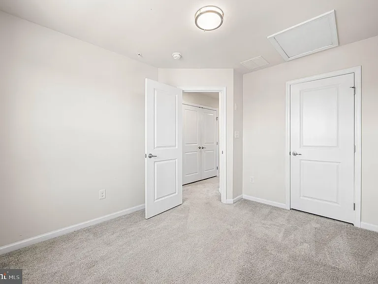 126 Cricket Dr — Photo 26