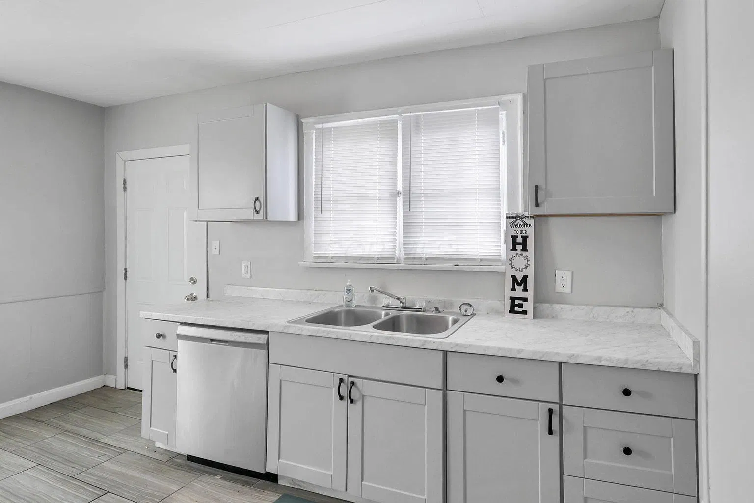 3 bed, 1800 sqft, $1,500 — Photo 3