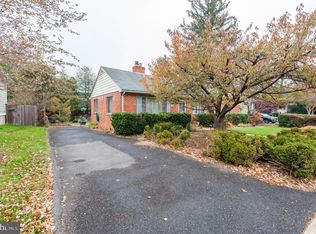6611 Little Falls Rd, Arlington, VA 22213