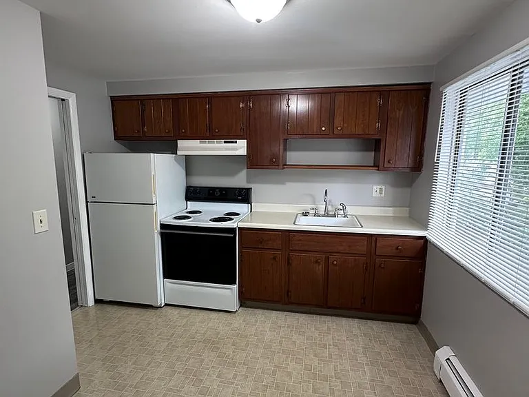 358-362 North Edwards Ave. Gh-Ob1 #2 , Llc — Photo 4