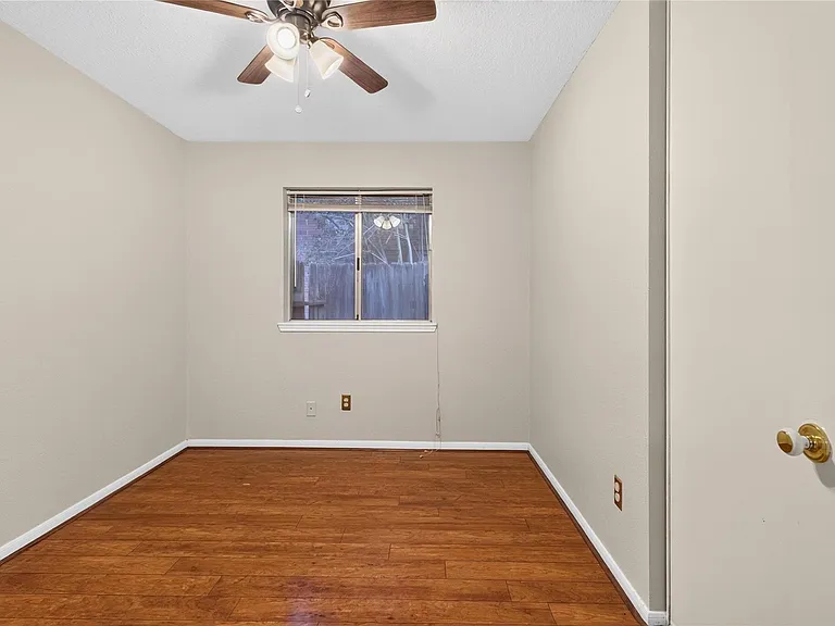 9211 Palm Shores Dr — Photo 16