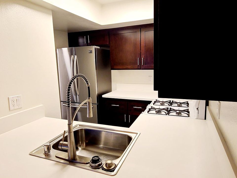 1st image of 2250 N Niagara St APT 104