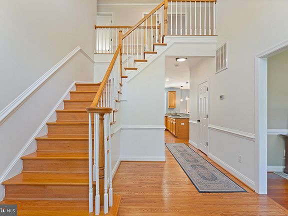 4th image of 790 Winterberry Dr
