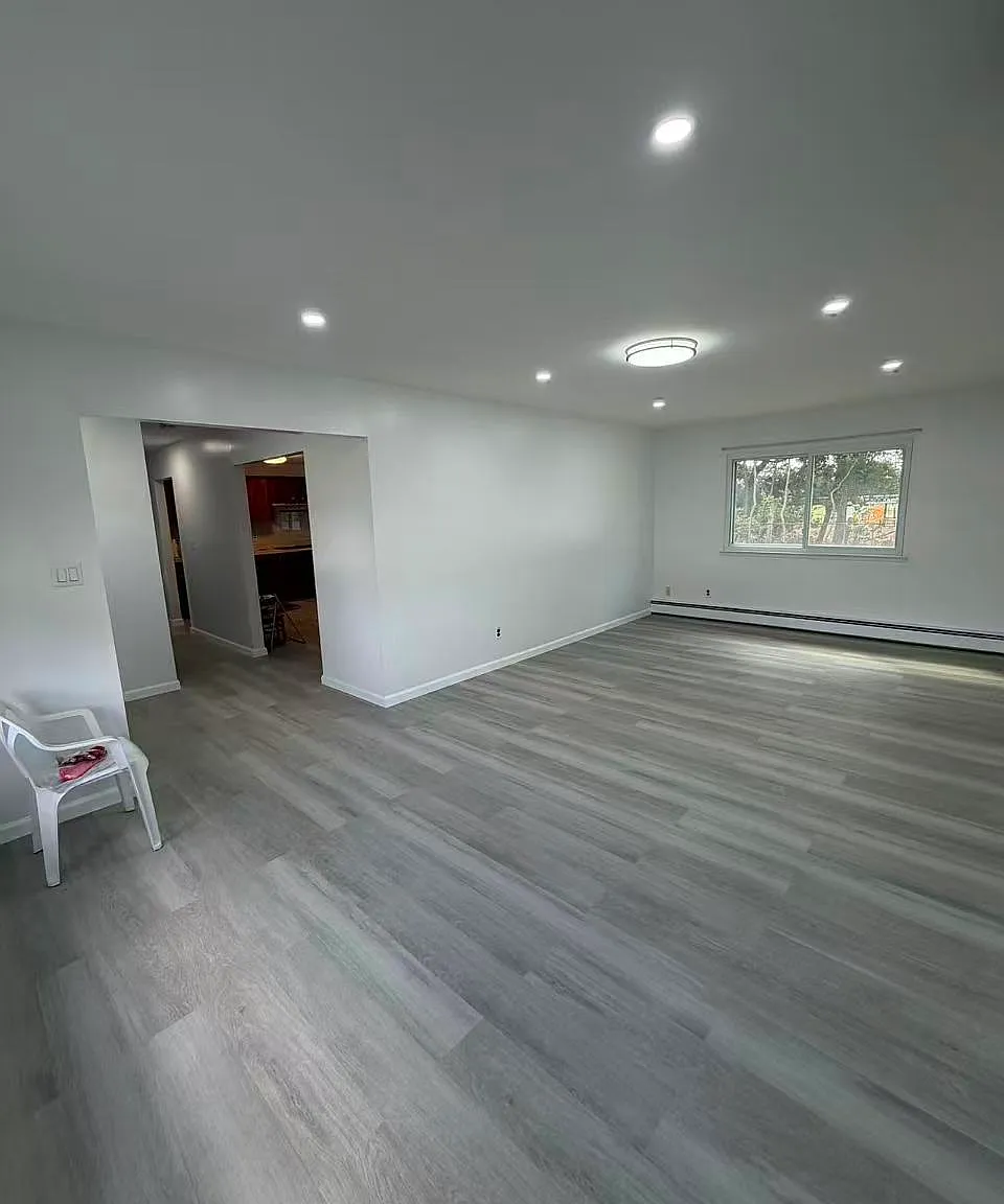 4 bed, 1986 sqft, $4,500 — Photo 2
