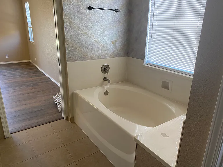 3814 E Paradise Ave — Photo 19
