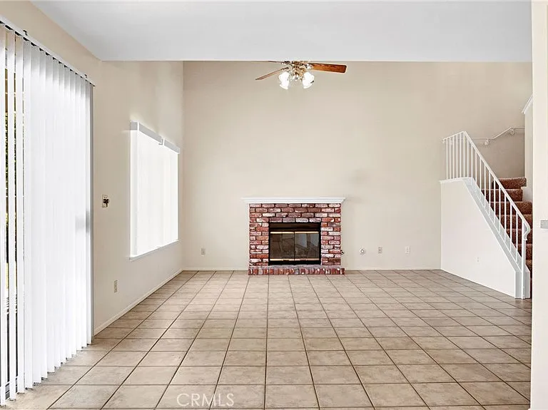 26342 Snowden Ave — Photo 2